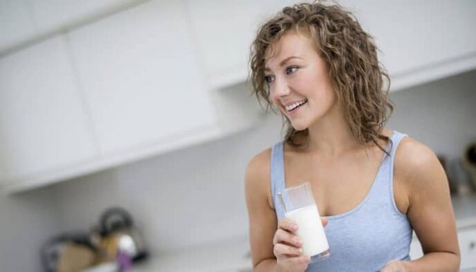 Fată la dietă cu kefir